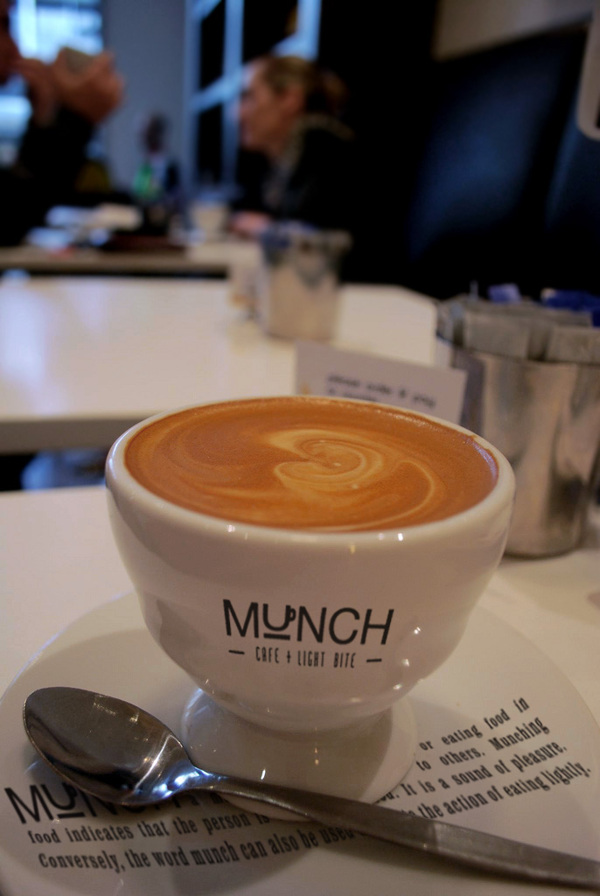 Munch cafe branding - Grits & Grids