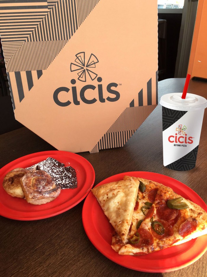 cicis_pizza_prototype_packaging